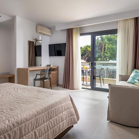 Lagomandra Beach Hotel 외부 사진