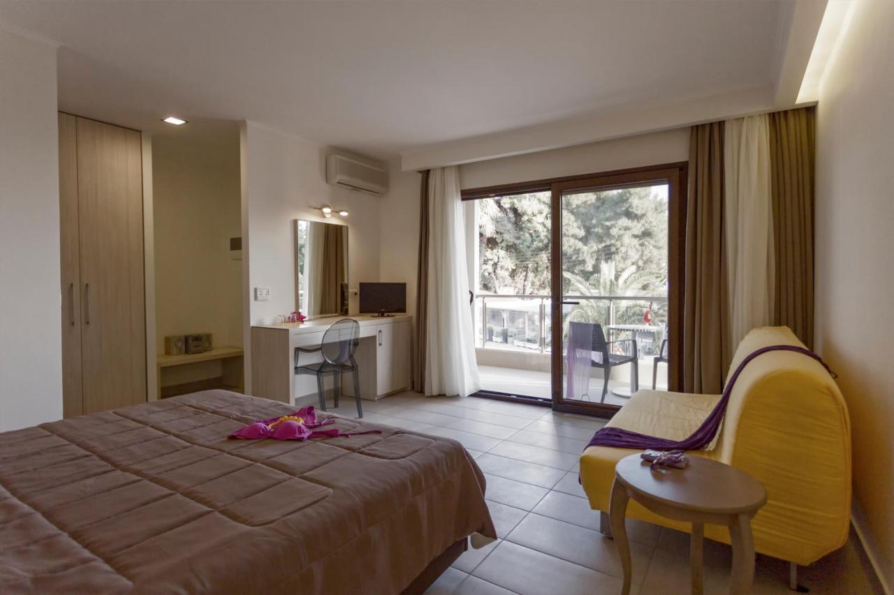Lagomandra Beach Hotel 외부 사진