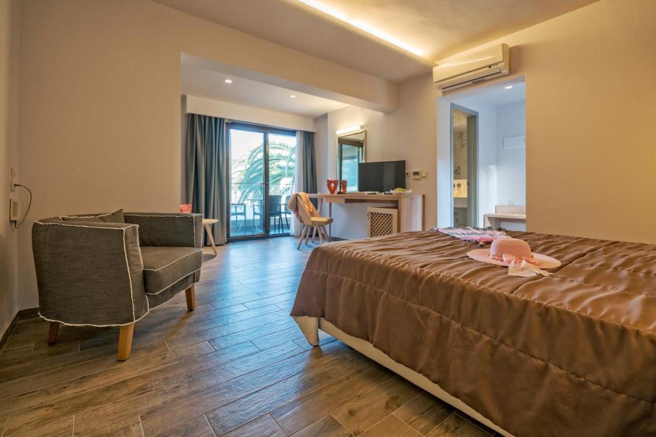 Lagomandra Beach Hotel 외부 사진
