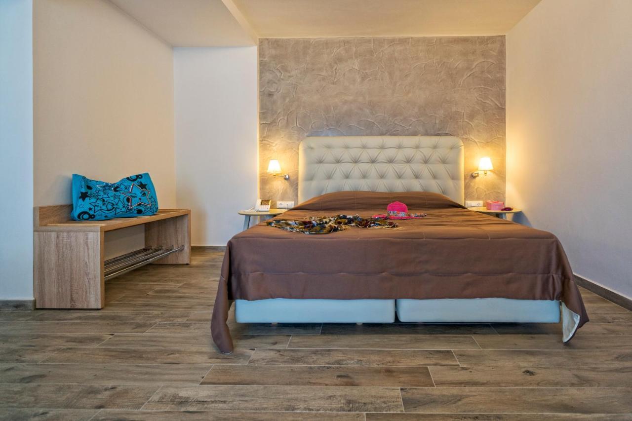 Lagomandra Beach Hotel 외부 사진