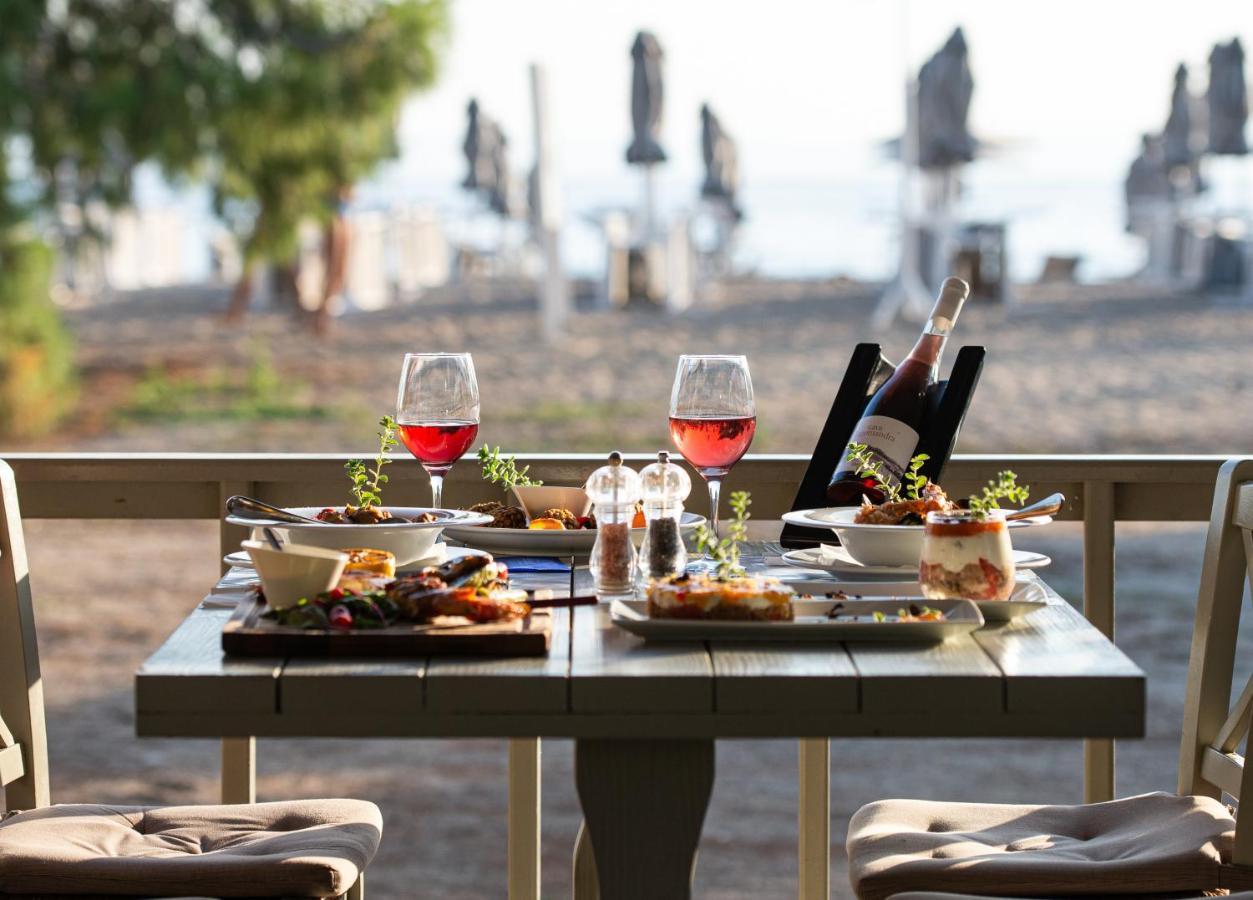 Lagomandra Beach Hotel 외부 사진