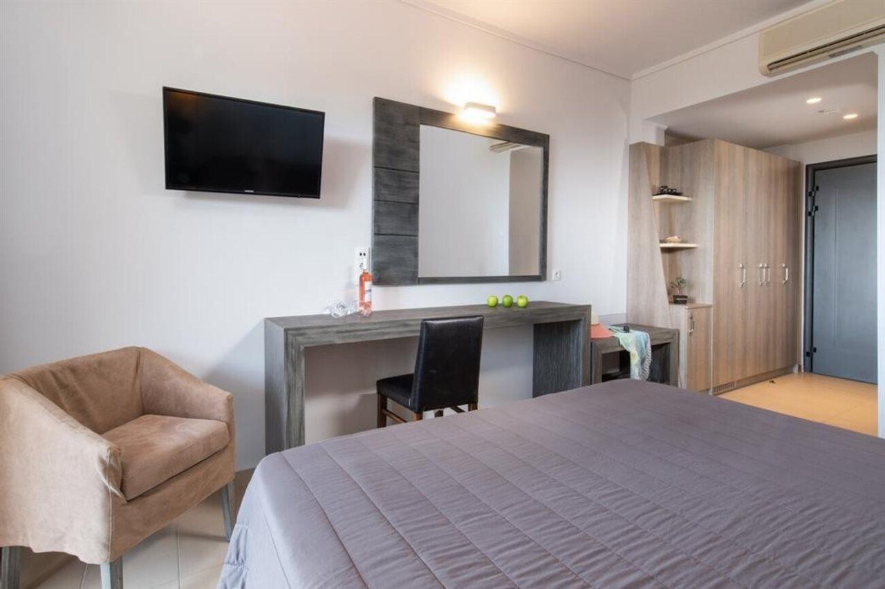 Lagomandra Beach Hotel 외부 사진