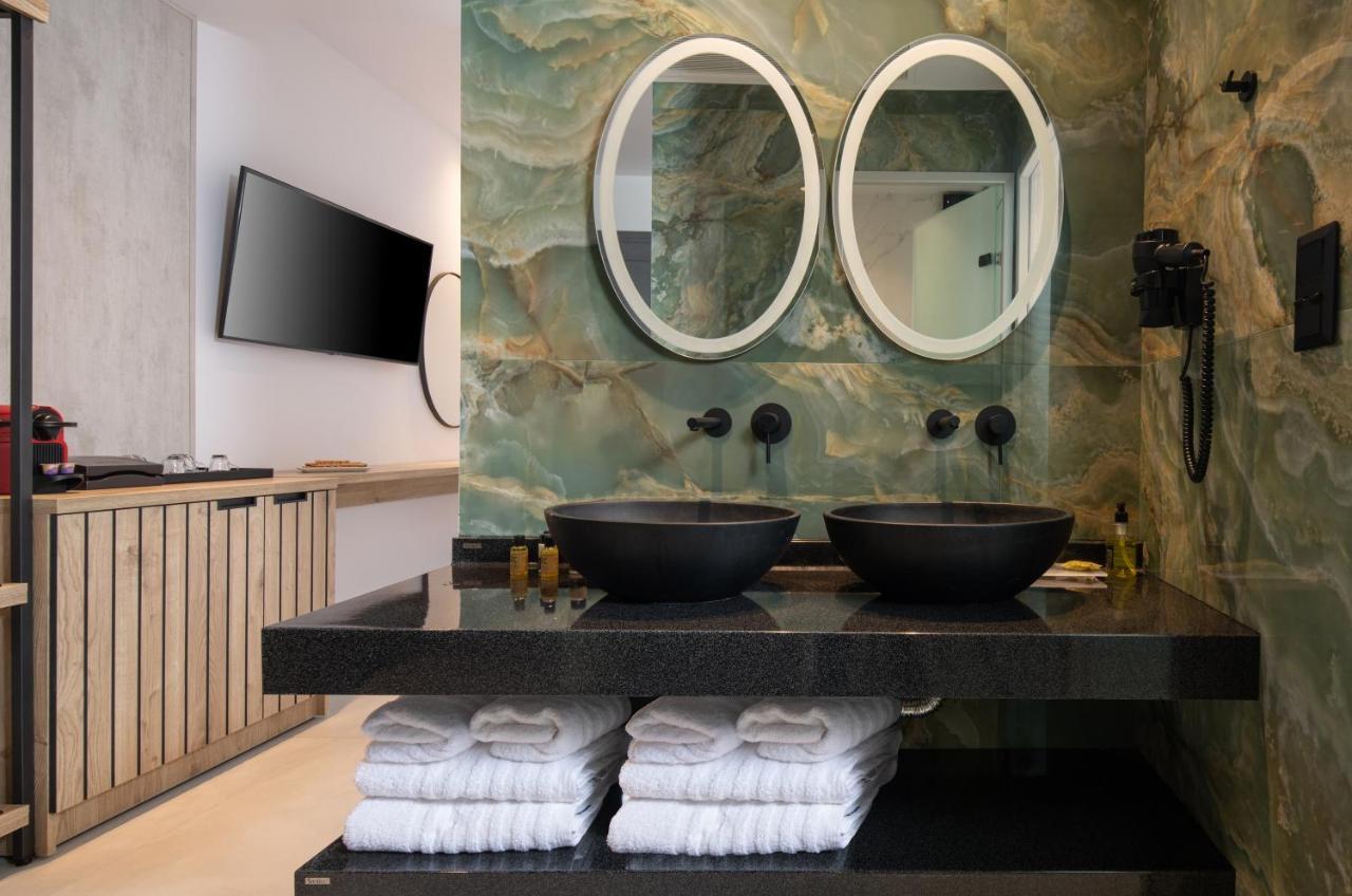 Lagomandra Beach Hotel 외부 사진