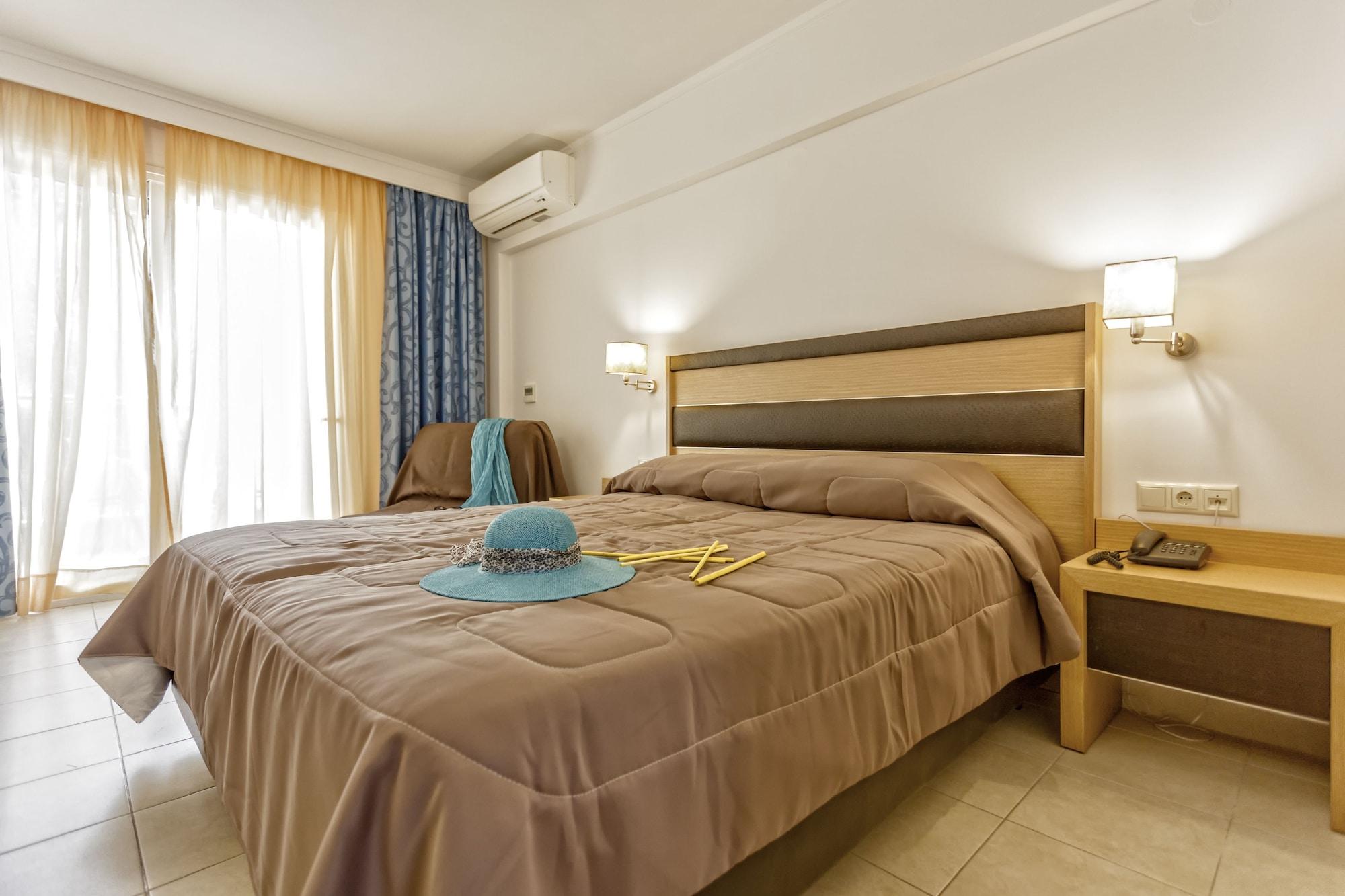 Lagomandra Beach Hotel 외부 사진