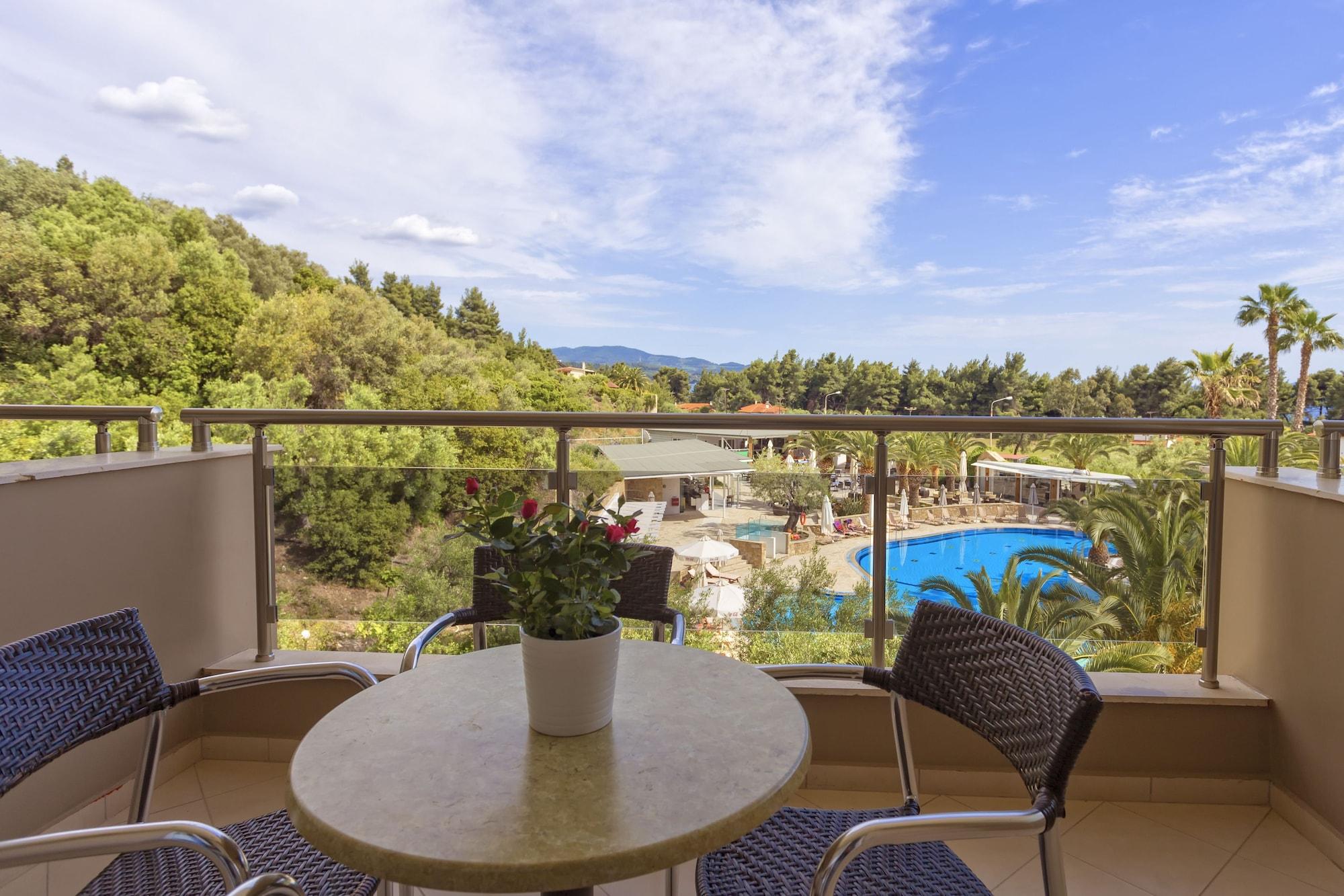 Lagomandra Beach Hotel 외부 사진