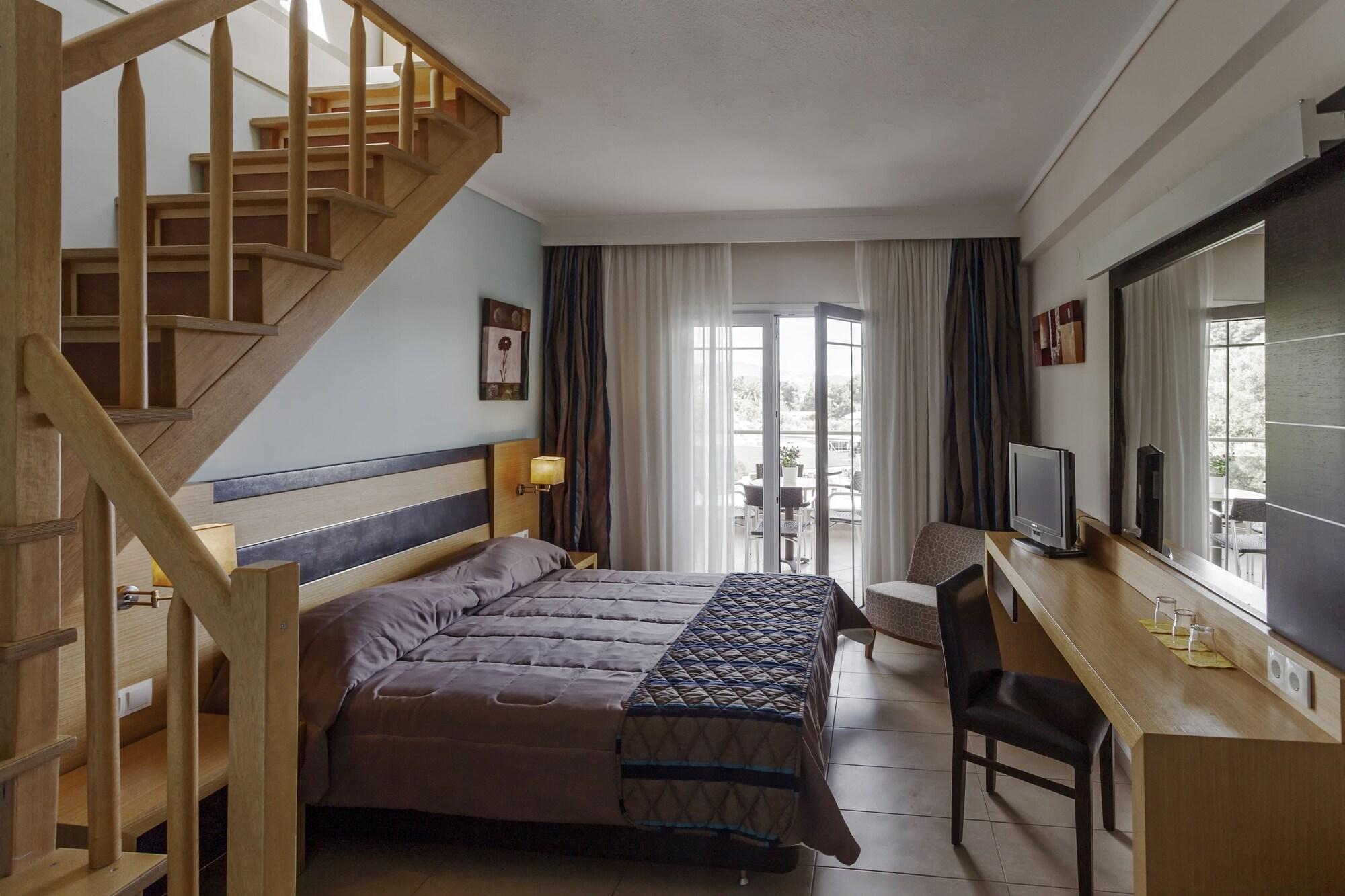 Lagomandra Beach Hotel 외부 사진