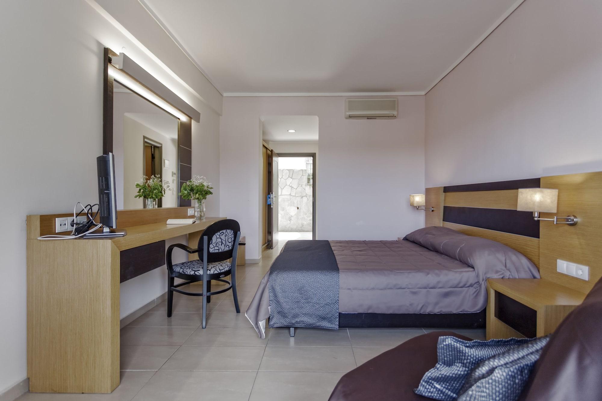 Lagomandra Beach Hotel 외부 사진