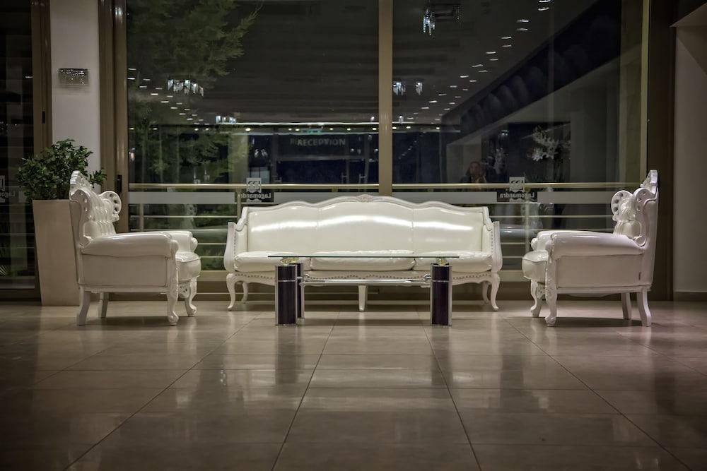 Lagomandra Beach Hotel 외부 사진