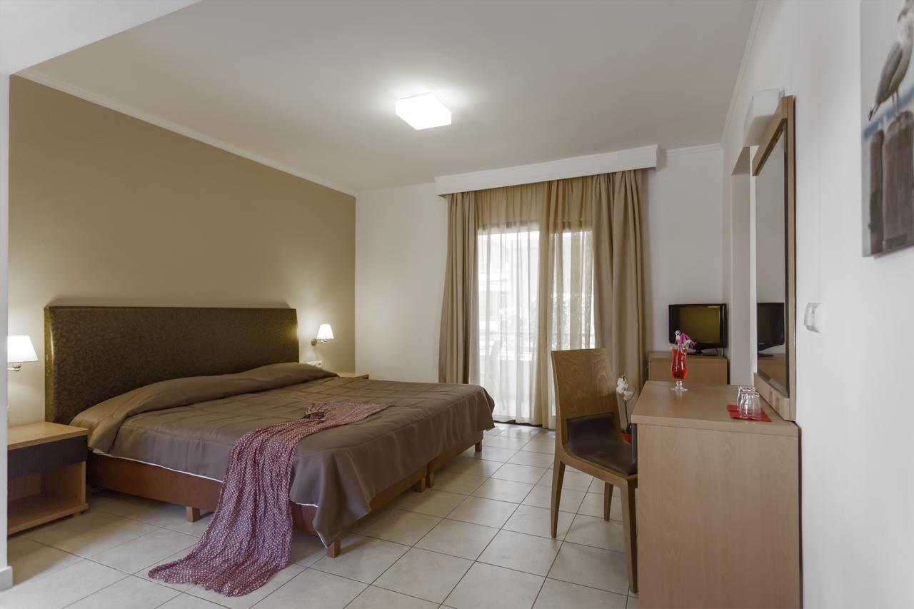 Lagomandra Beach Hotel 외부 사진