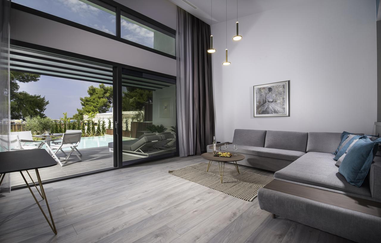 Lagomandra Beach Hotel 외부 사진