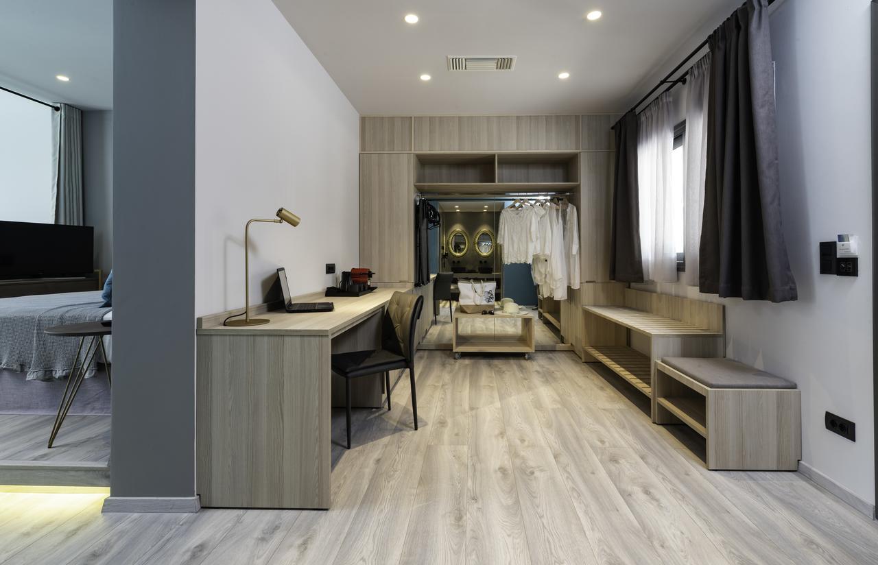 Lagomandra Beach Hotel 외부 사진